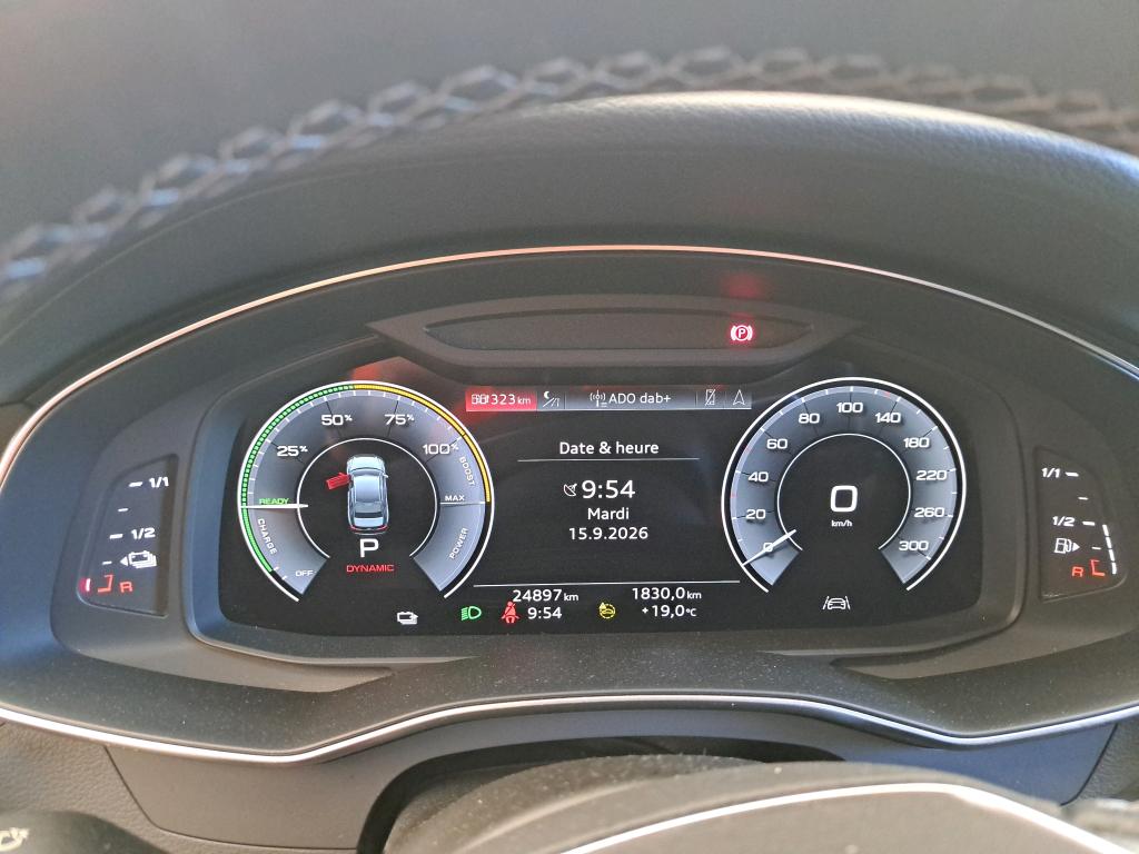 AUDI A6 55 TFSIe 367 ch S tronic 7 Quattro Competition 2022
