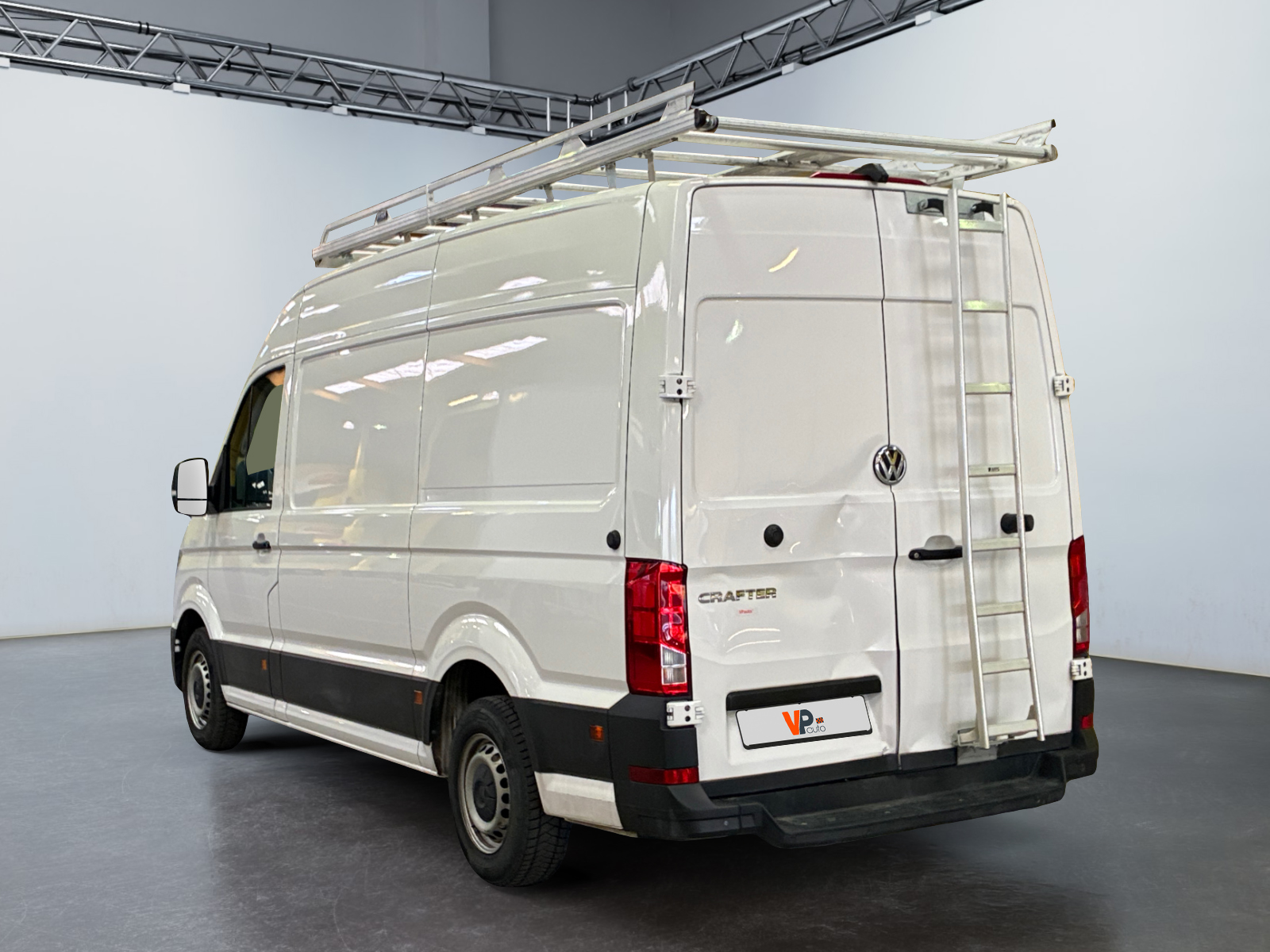 VOLKSWAGEN CRAFTER VAN 35 L3H3 2.0 TDI 140 CH BUSINESS 2022