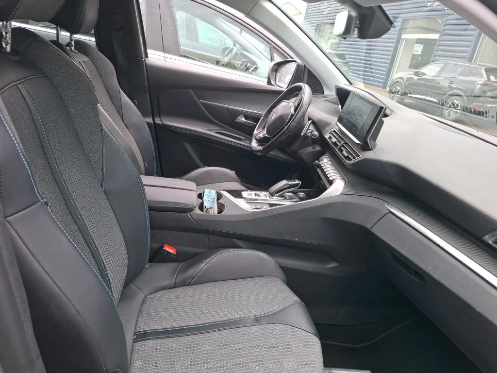 PEUGEOT 3008 Hybrid 225 e-EAT8 Allure 2022