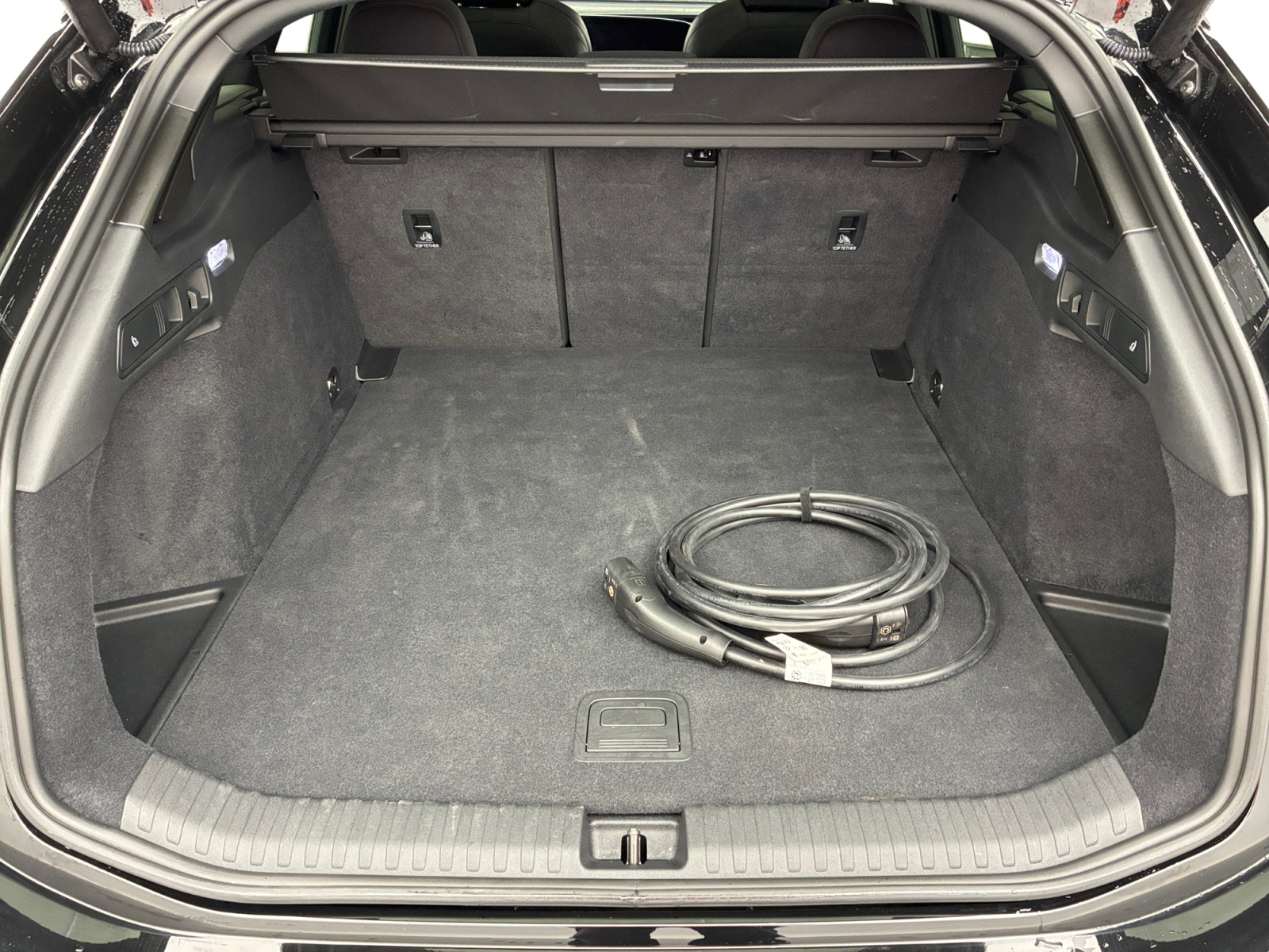 AUDI S6 AVANT E-TRON 2025