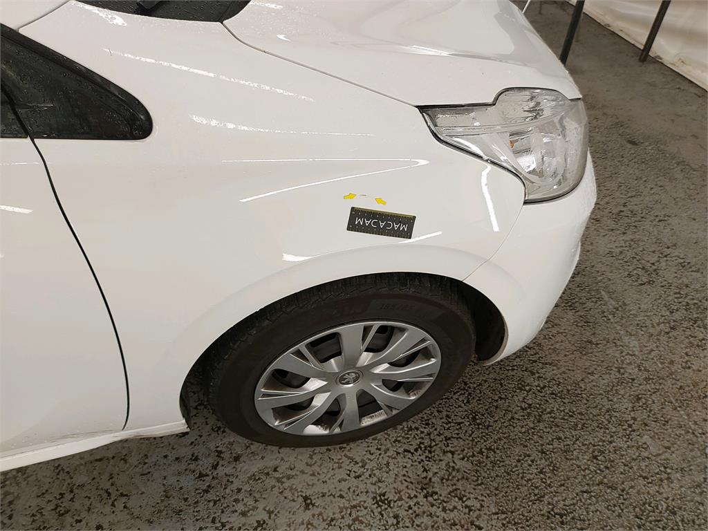PEUGEOT 208 AFFAIRE BLUEHDI 100 BVM6 PREMIUM PACK 2018