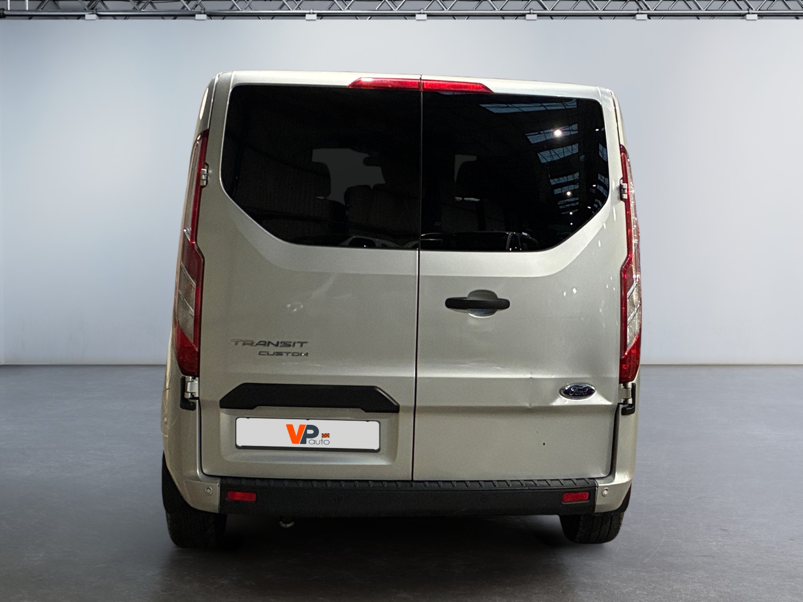 FORD Transit Custom Kombi 320 L2H1 2.0 EcoBlue 130 Trend Business 9pl 2023