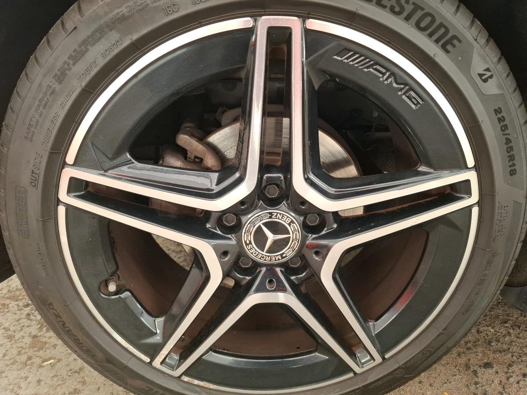 MERCEDES CLASSE A 180 7G-DCT AMG Line 2022