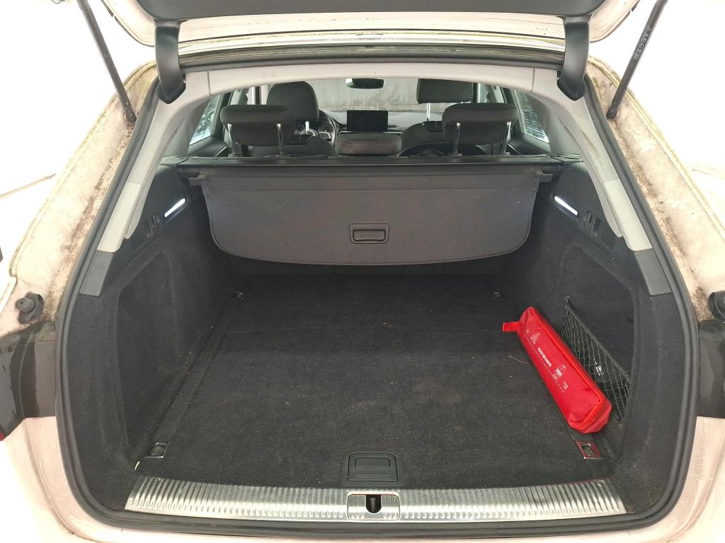 AUDI A4 AVANT 35 TDI 163 S tronic 7 Business Line 2021
