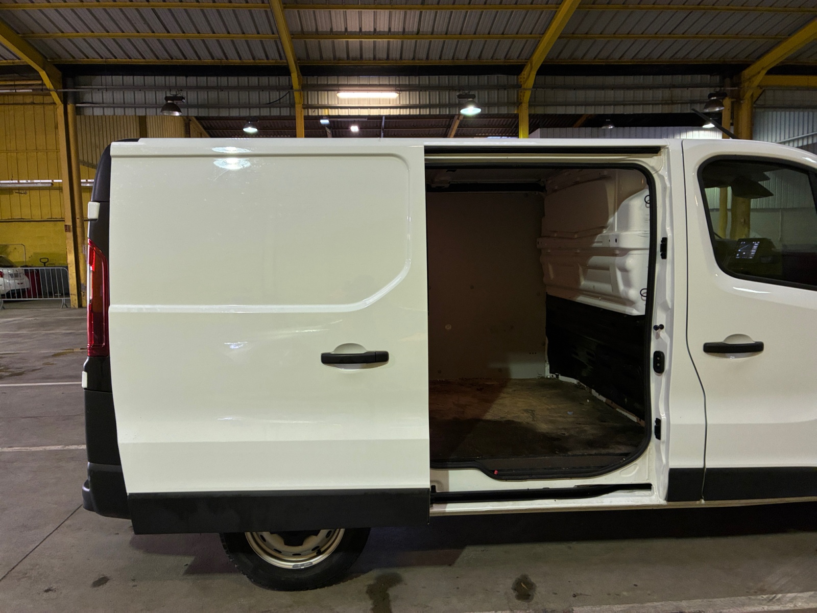 RENAULT TRAFIC FOURGON FGN L1H1 2800 KG BLUE DCI 130 GRAND CONFORT 2023