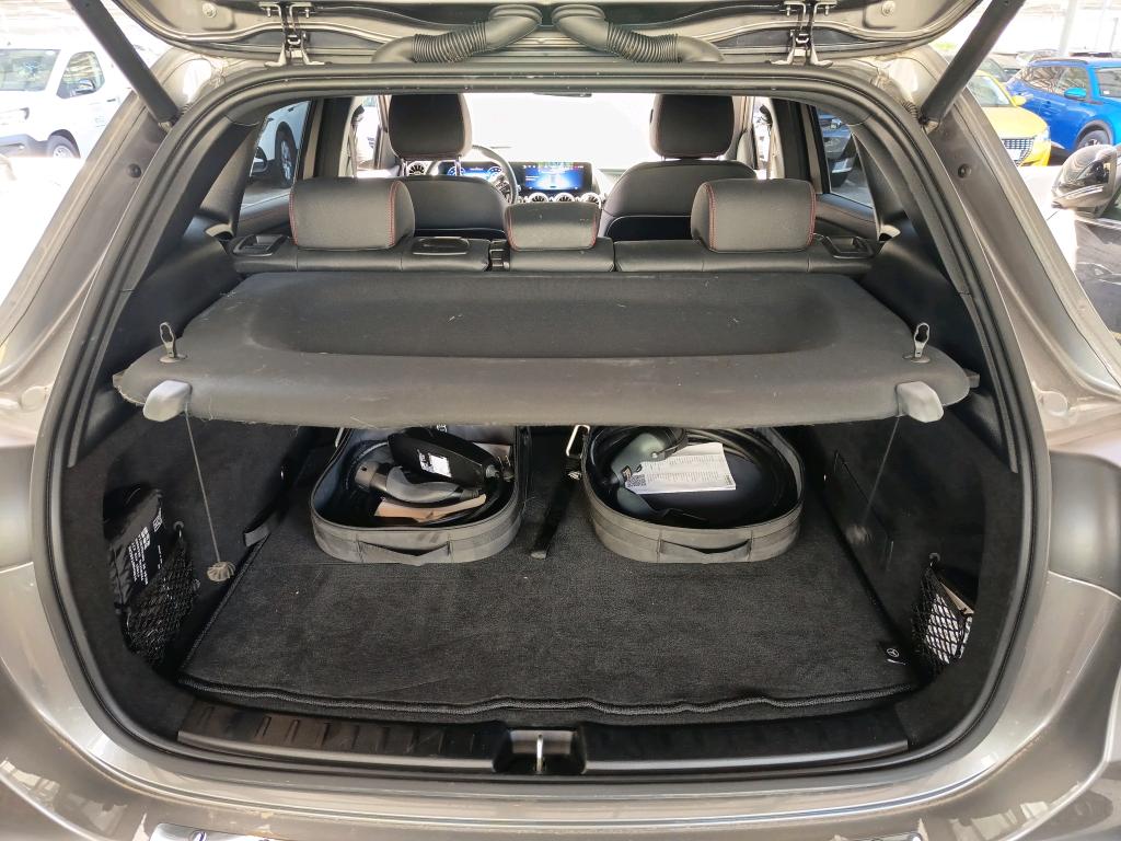 MERCEDES-BENZ EQA 250+ AMG Line 2024