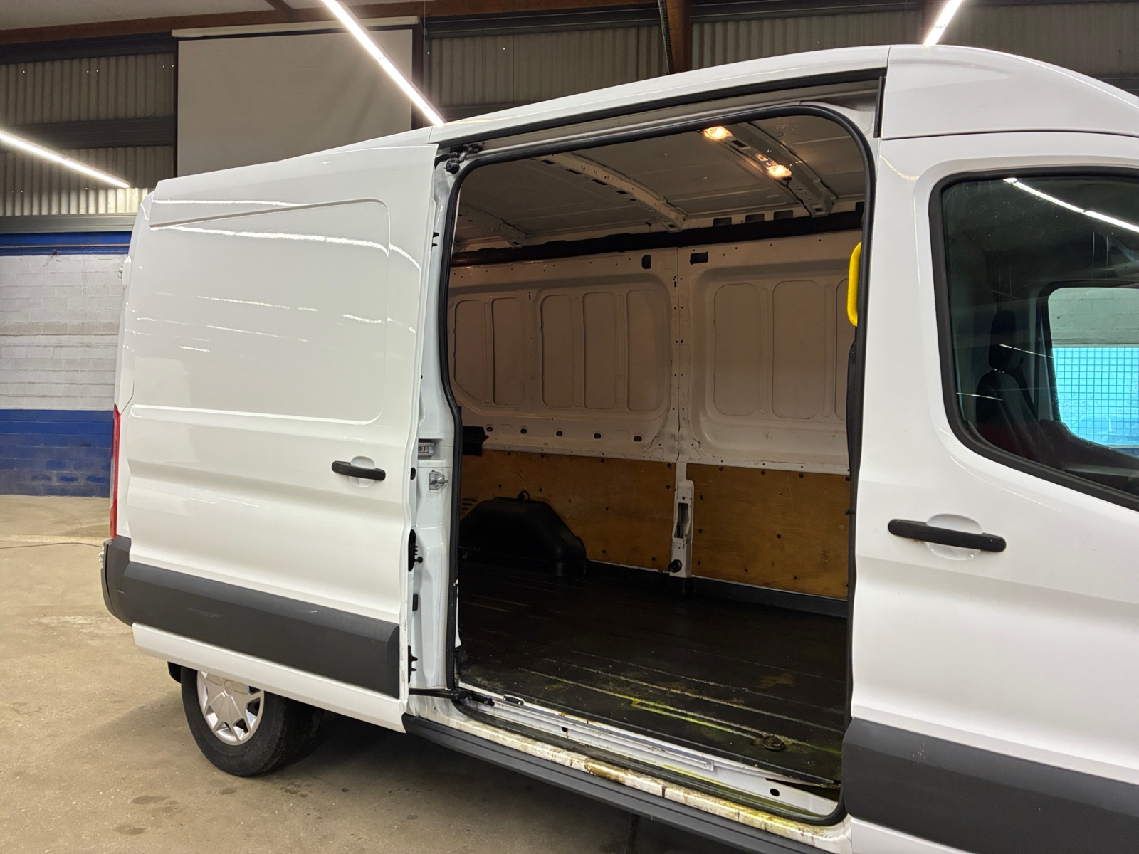 FORD TRANSIT FOURGON T330 L3H2 2.2 TDCI 125 TREND 2016