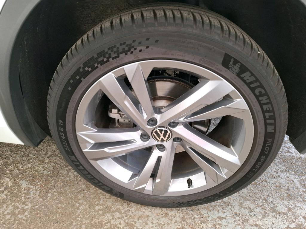 VOLKSWAGEN TIGUAN 1.4 eHybrid 245ch DSG6 R-Line Exclusive 2023