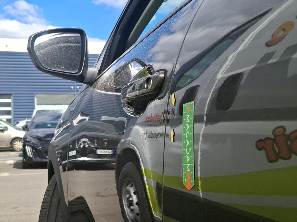 PEUGEOT 3008 Hybrid 225 e-EAT8 Allure Pack 2022
