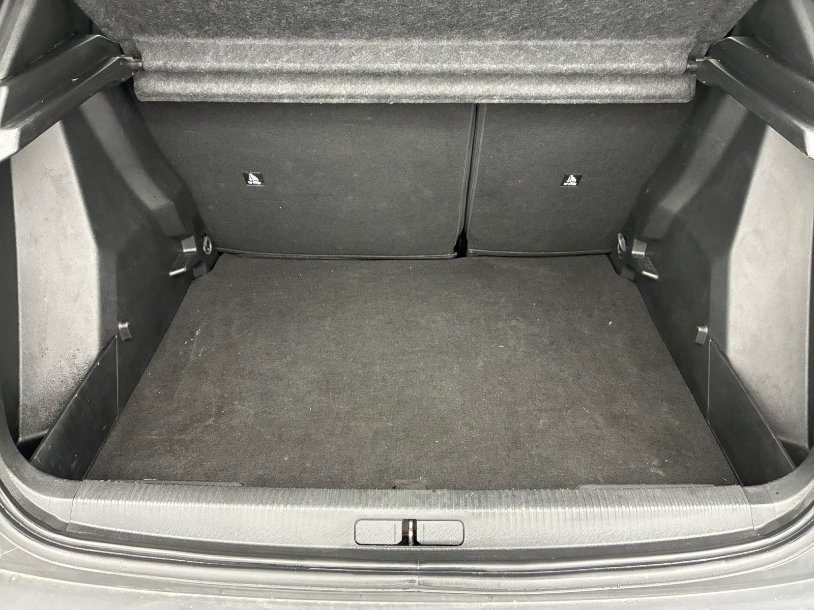 PEUGEOT 2008 Hybrid 136 e-DCS6 Style 2025