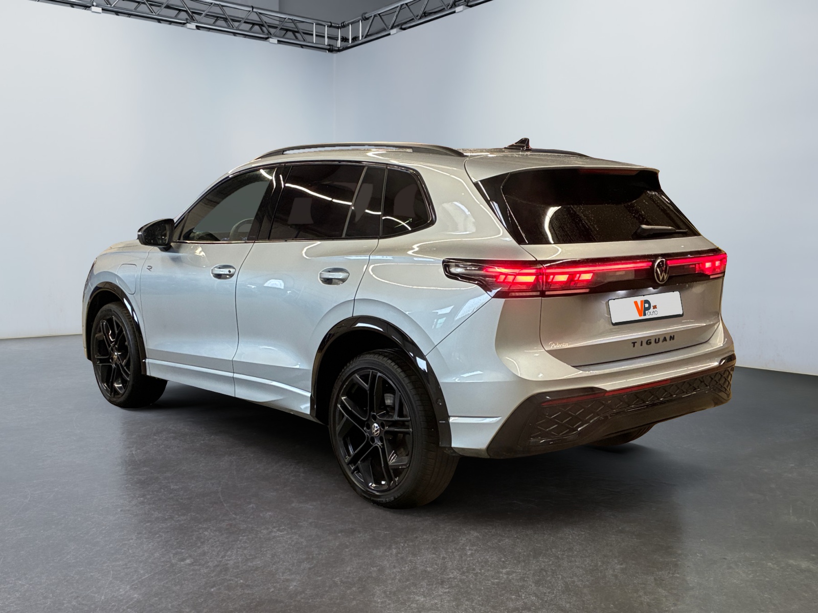 VOLKSWAGEN Tiguan 1.5 eHybrid 272ch DSG6 R-Line 2025