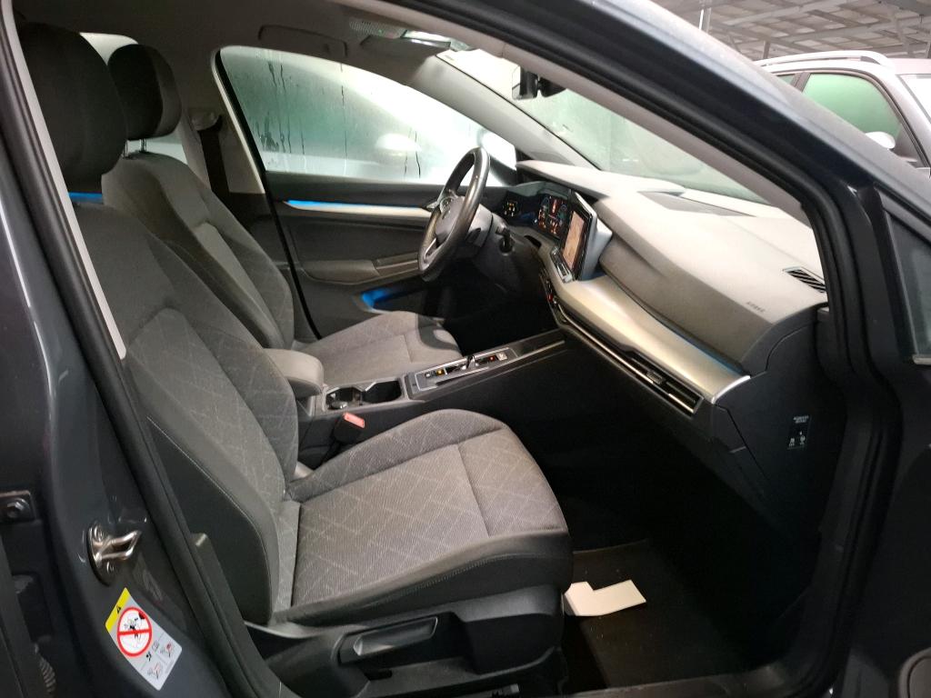 VOLKSWAGEN GOLF 1.0 eTSI OPF 110 DSG7 Life Business 2021