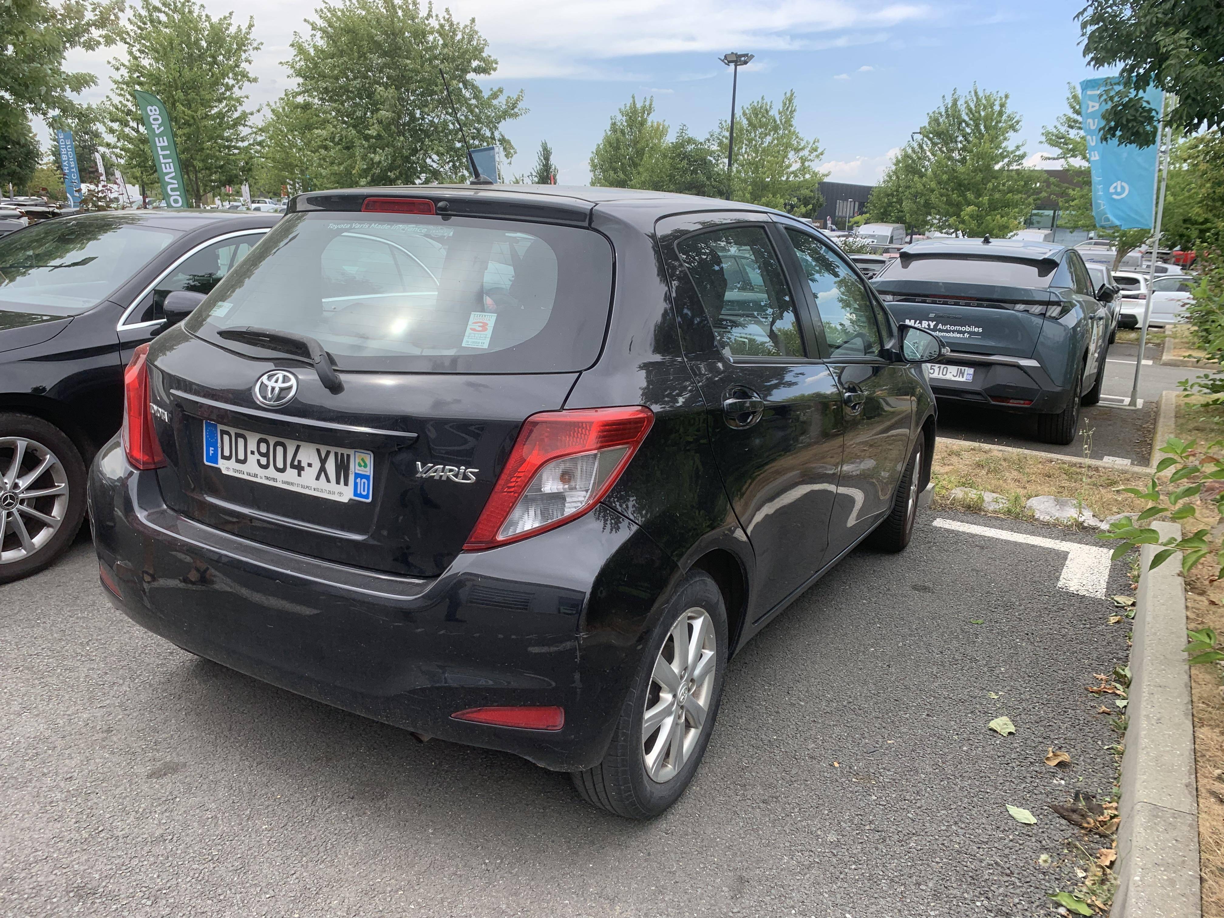 TOYOTA Yaris 69 VVT-i Active Active 2014