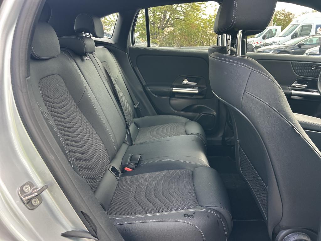 MERCEDES-BENZ MERCEDES GLA II 200 7G-DCT Progressive Line 2025