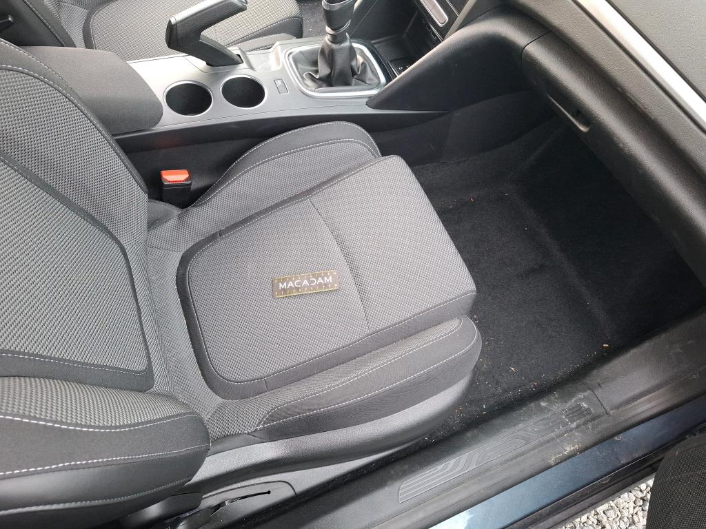 RENAULT MÉGANE MEGANE IV Berline TCe 140 Evolution 2022