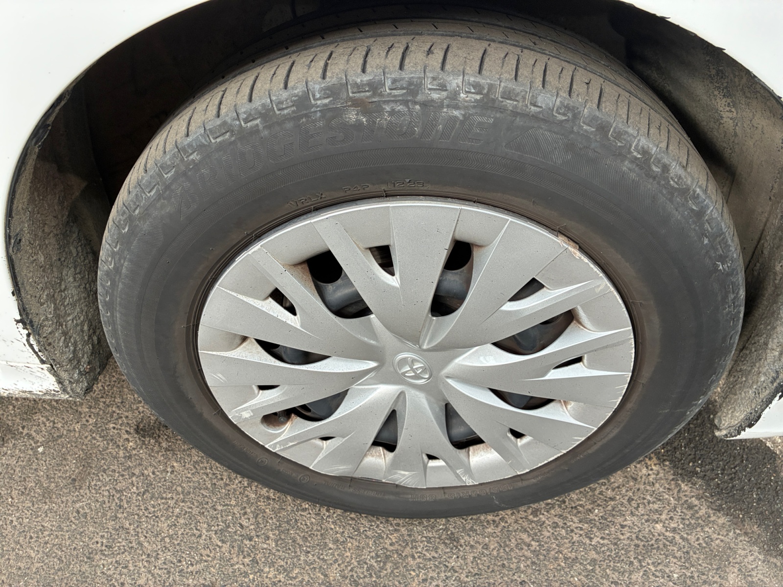 TOYOTA YARIS AFFAIRES PRO HYBRIDE 116h Dynamic Business 2023