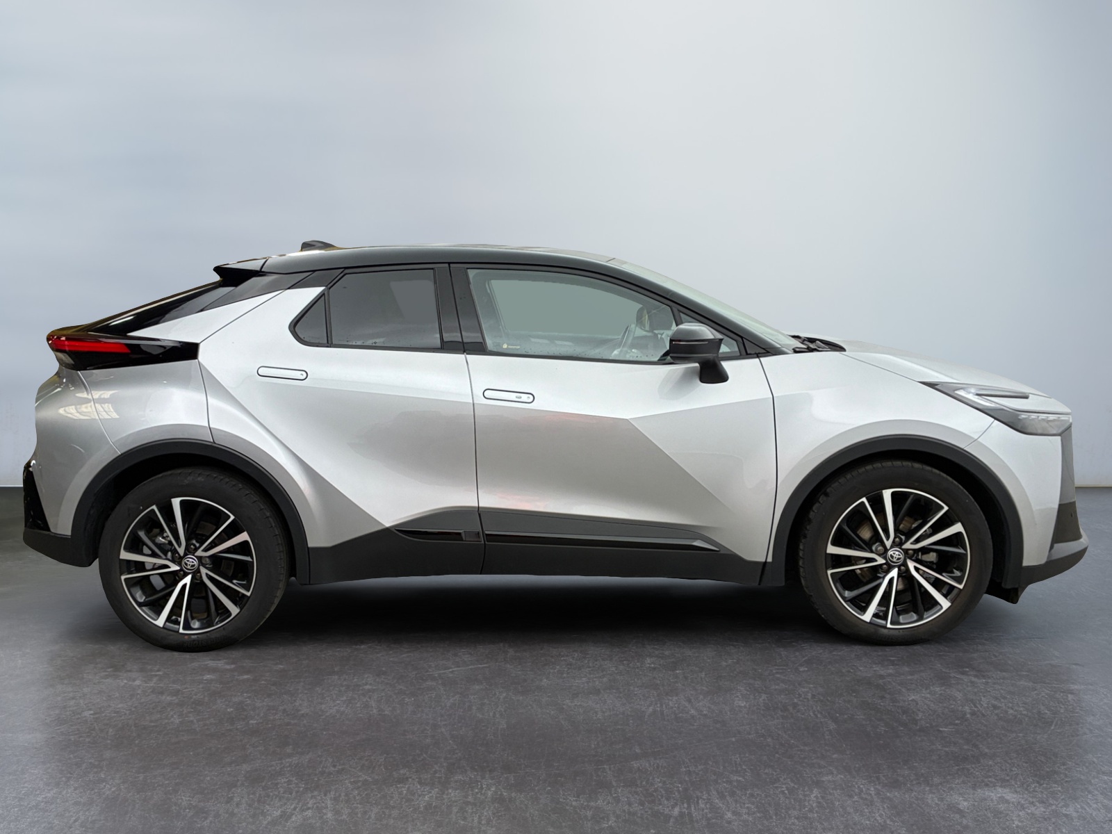 TOYOTA CHR 2024