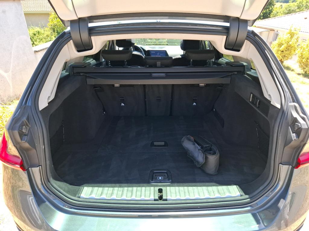 BMW SERIE 3 TOURING G21 318d 150 ch BVA8 Lounge 2022