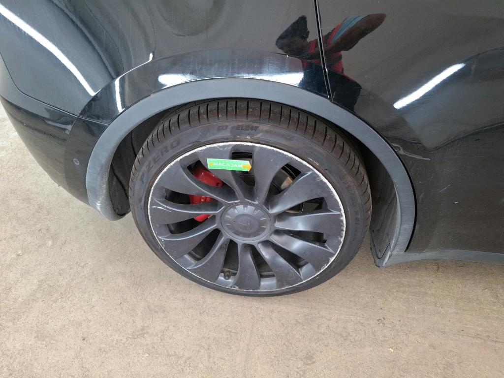 TESLA  2022