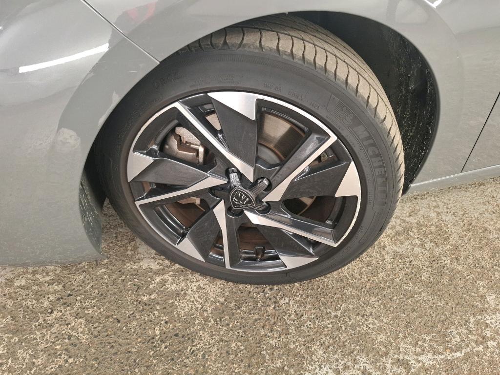 PEUGEOT 308 PHEV 180 e-EAT8 Allure 2025