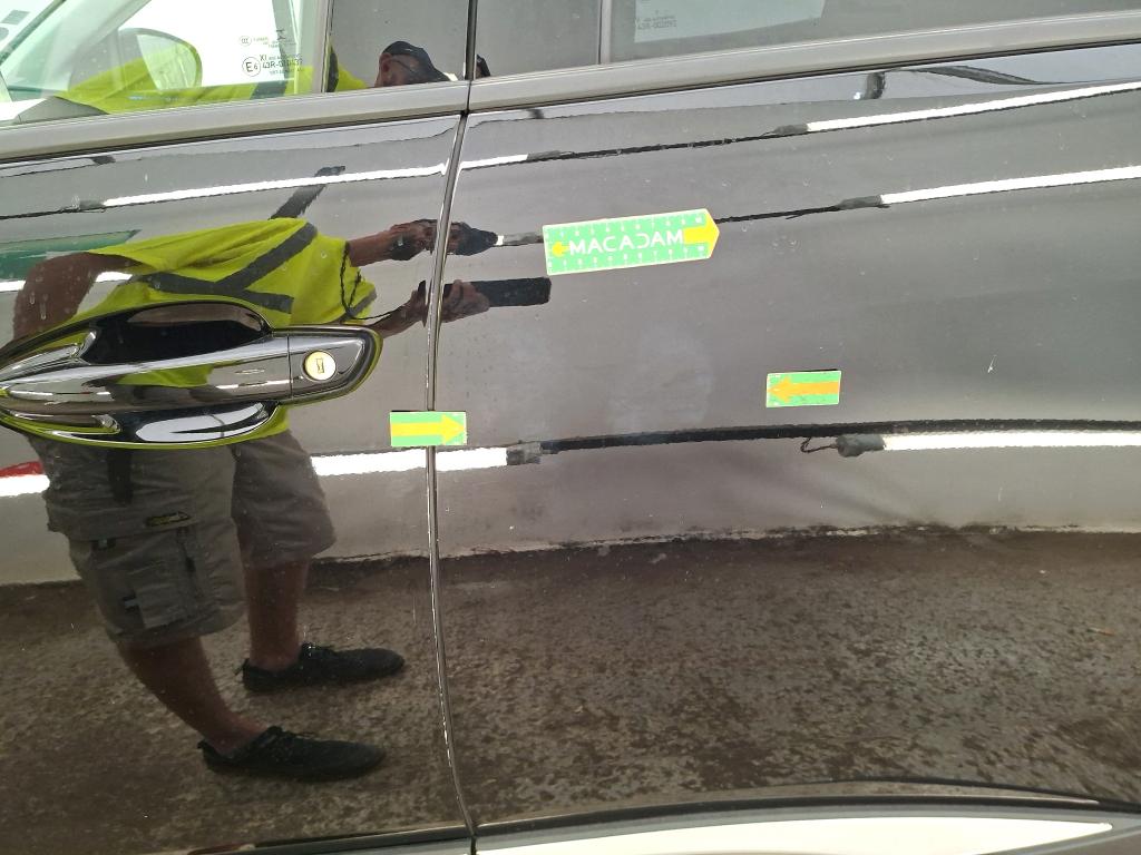 PEUGEOT 3008 Hybrid 225 e-EAT8 Allure Pack 2021