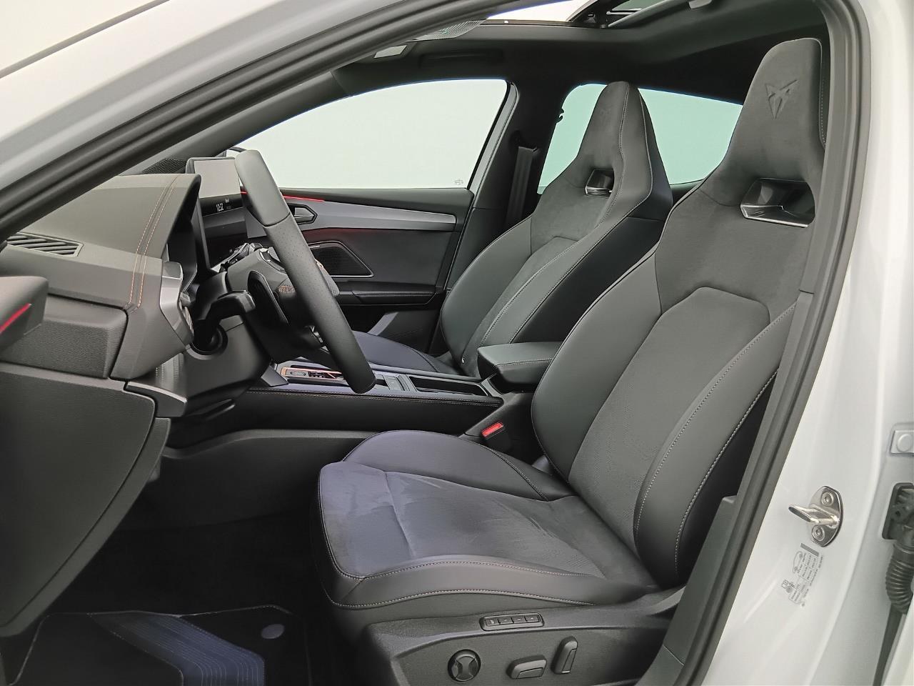 CUPRA Leon 1.5 eTSI Hybrid150 ch DSG7 V 2025