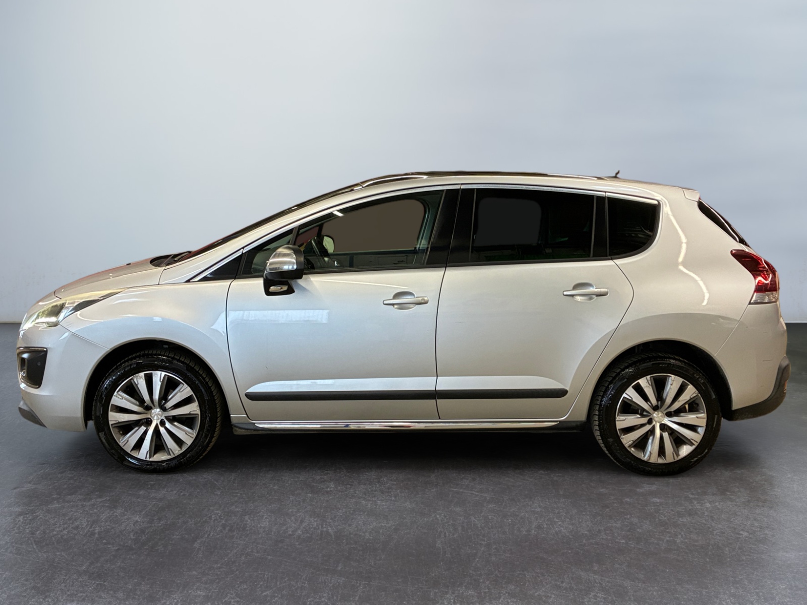 PEUGEOT 3008 1.6 BlueHDi 120ch S&S BVM6 Allure 2016