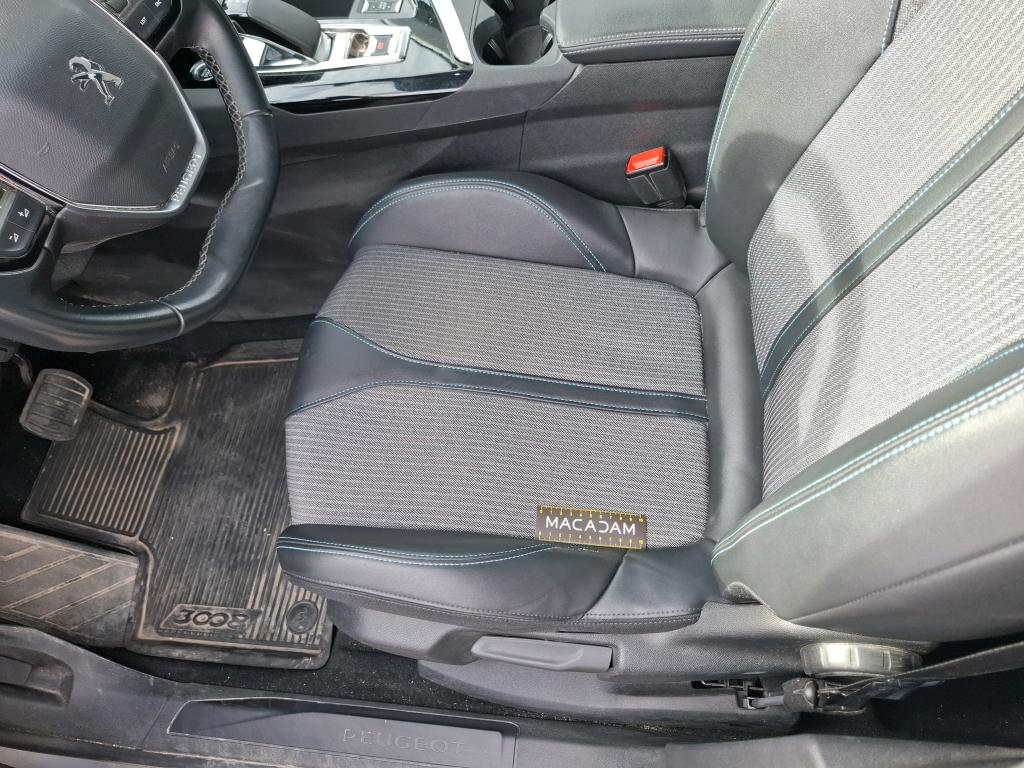 PEUGEOT 3008 Hybrid 225 e-EAT8 Allure Pack 2021