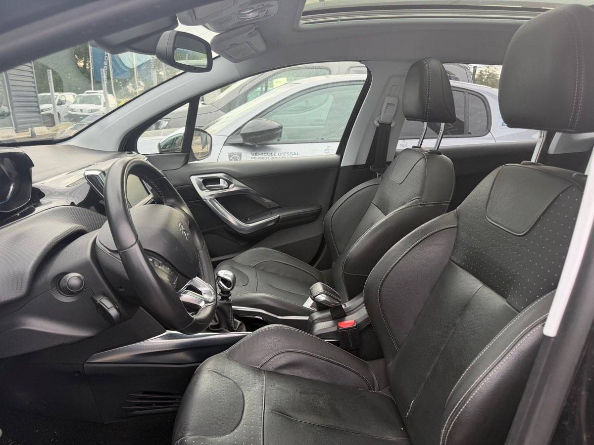 PEUGEOT 2008 1.6 e-HDi 115ch FAP BVM6 Féline Titane Féline Titane 2013