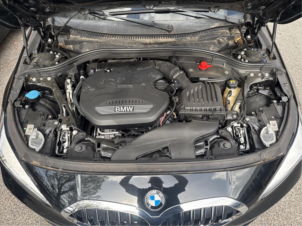 BMW SERIE 1 F40 116d 116 ch DKG7 Business Design 2021