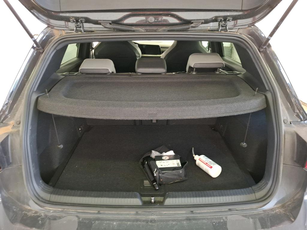 VOLKSWAGEN GOLF 2.0 TDI SCR 150 DSG7 R-Line 2023