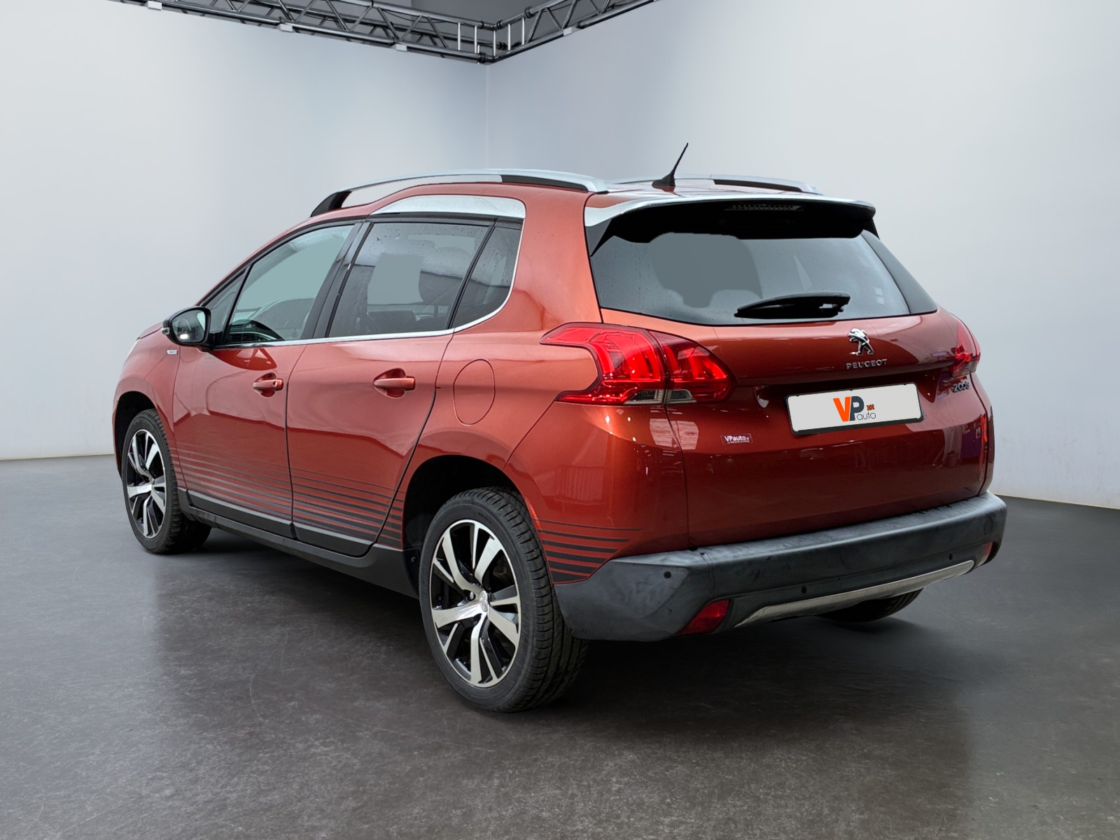 PEUGEOT 2008 1.2 PureTech 110ch S&S BVM5 Urban Cross 2015