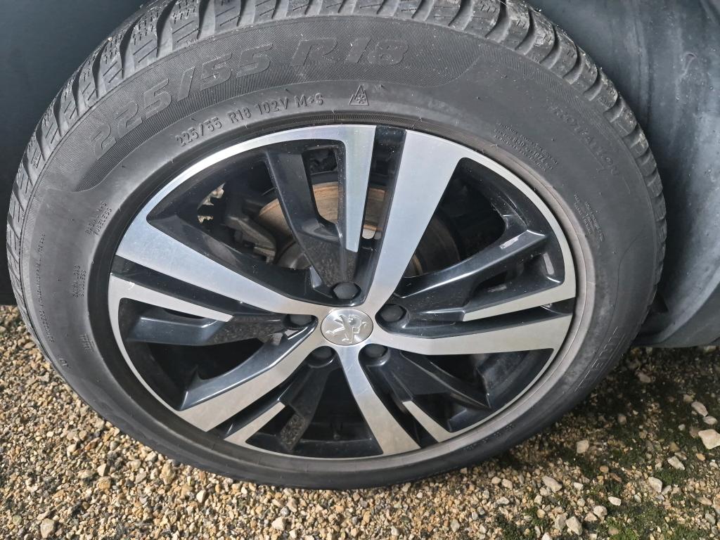 PEUGEOT 3008 Hybrid 225 e-EAT8 GT 2021