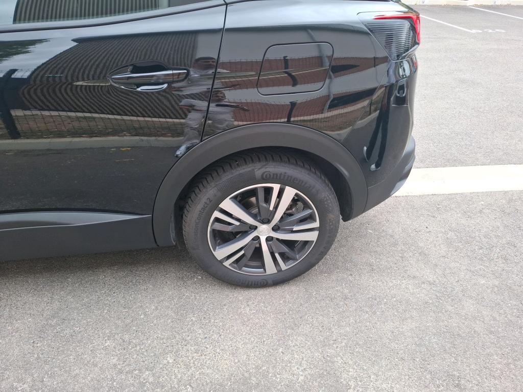 PEUGEOT 3008 Hybrid 225 e-EAT8 Active Pack 2023
