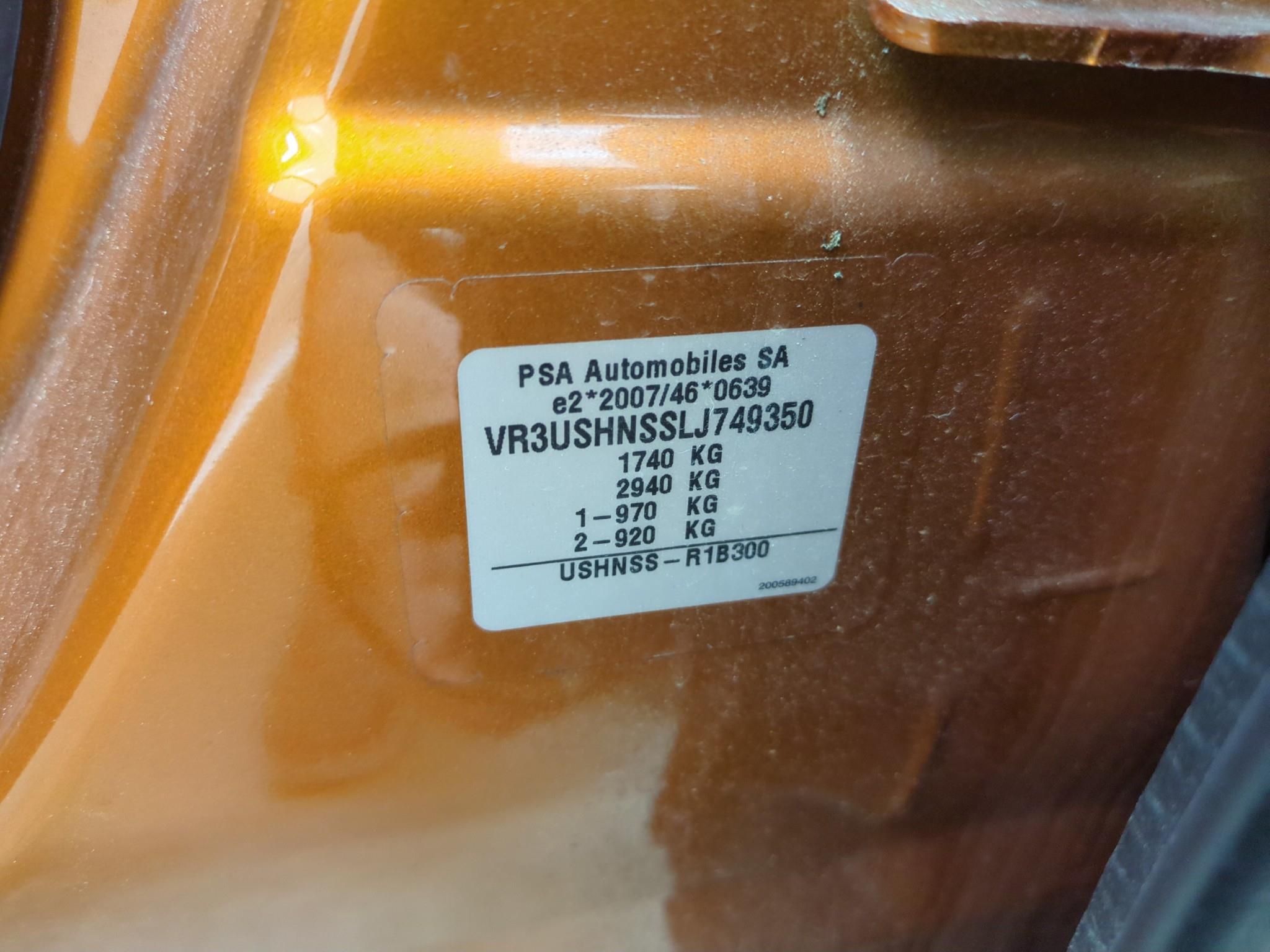 PEUGEOT 2008 BUSINESS PureTech 130 S&S EAT8 Allure 2020