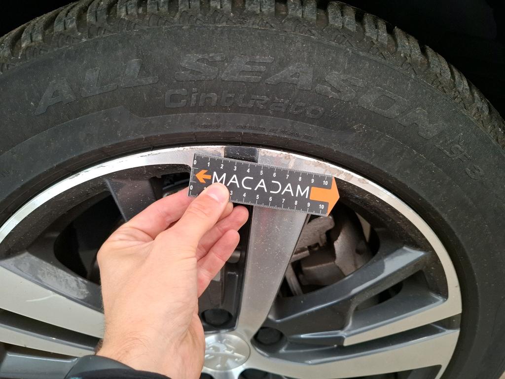 PEUGEOT 3008 Hybrid 225 e-EAT8 Active Pack 2023