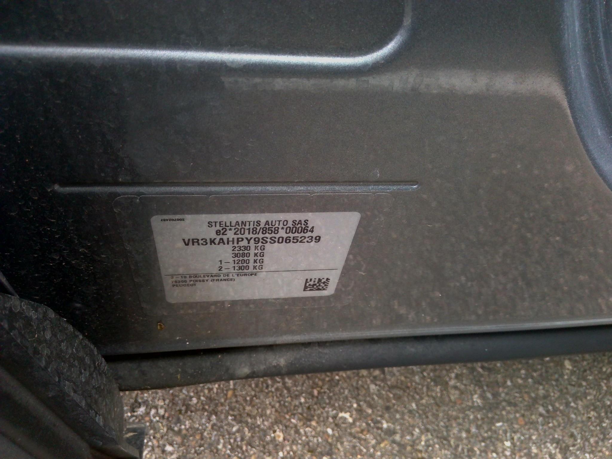 PEUGEOT 5008 Hybrid 145 ch e-DCS6 GT 7PL 2025