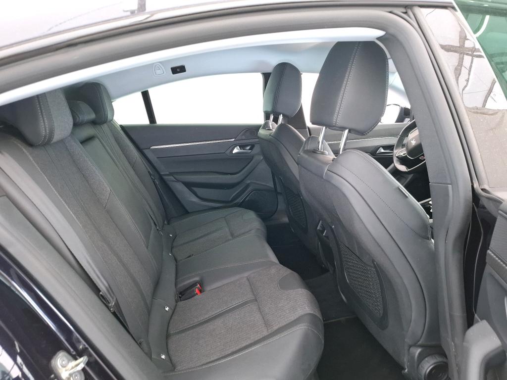 PEUGEOT 508 Hybrid 225 e-EAT8 Allure Pack 2022