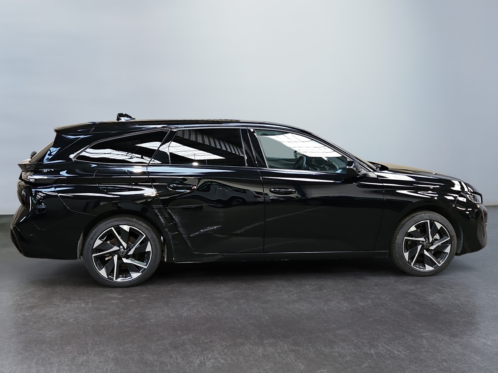 PEUGEOT 308 SW Hybrid 145 e-DCS6 Allure 2025