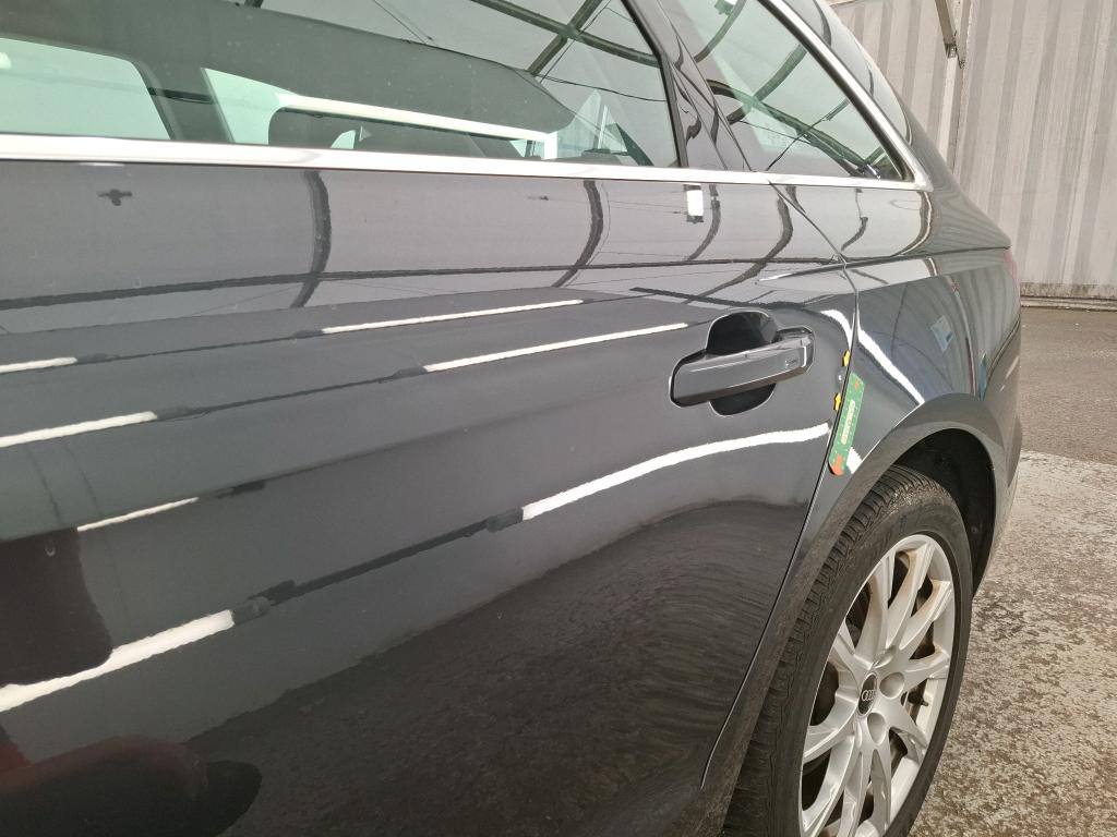 AUDI A4 AVANT 35 TFSI 150 S tronic 7 Business Line 2023