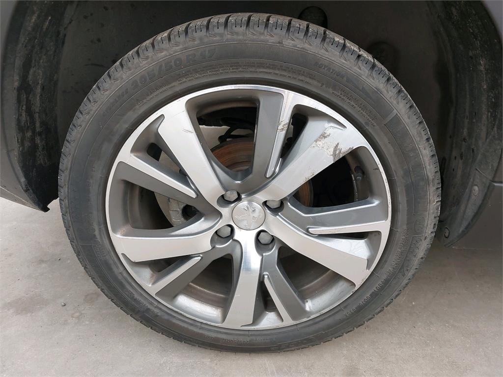 PEUGEOT 2008 1.6 BlueHDi 100ch BVM5 Crossway 2018