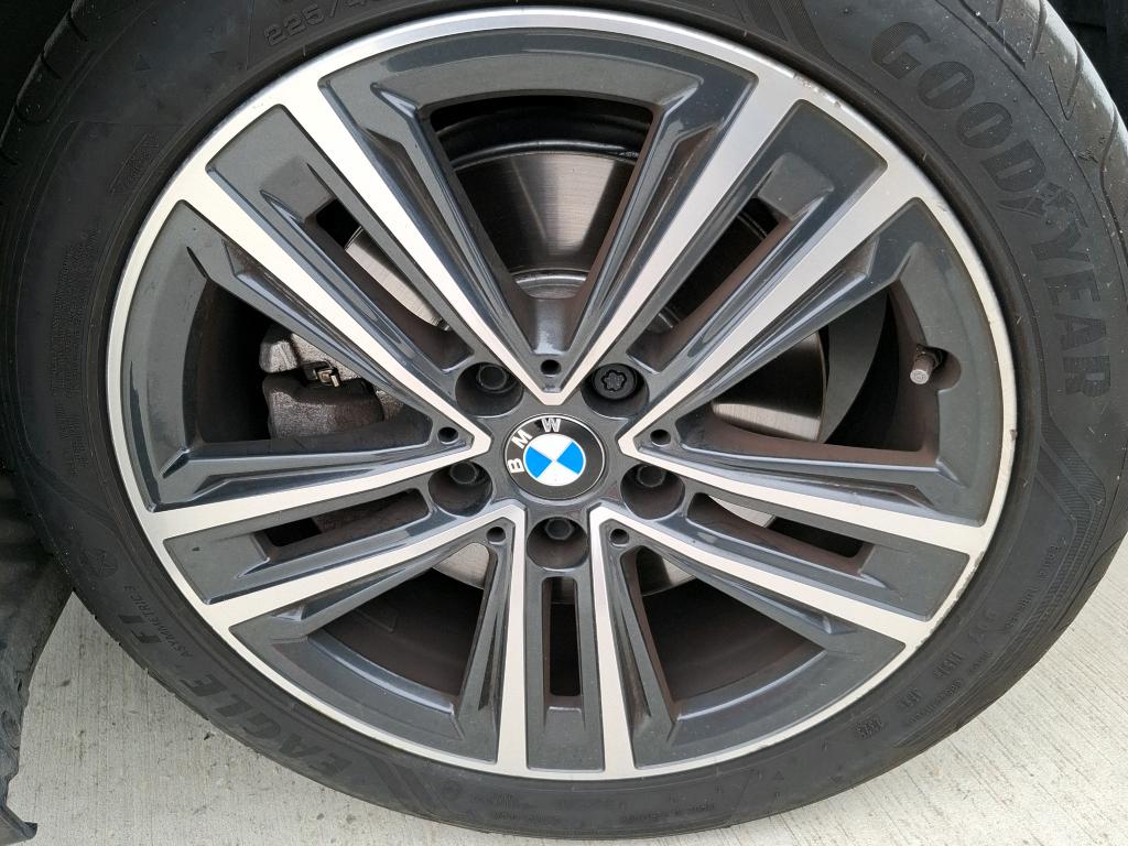 BMW SERIE 1 F40 116d 116 ch DKG7 Business Design 2021