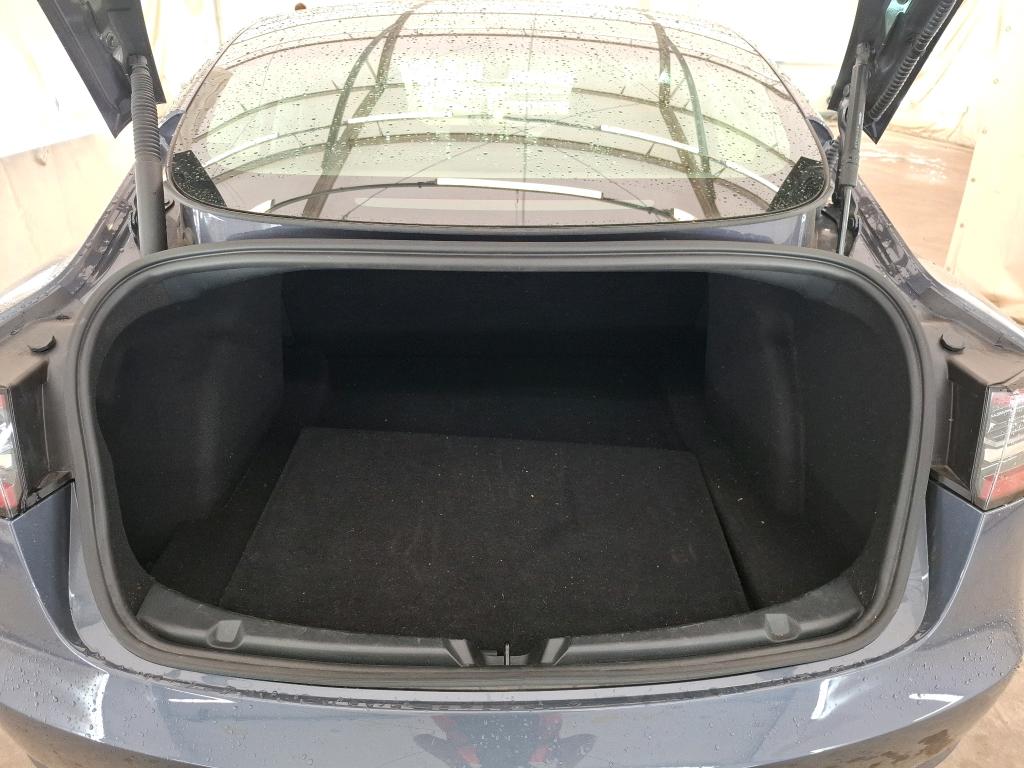 TESLA  2023