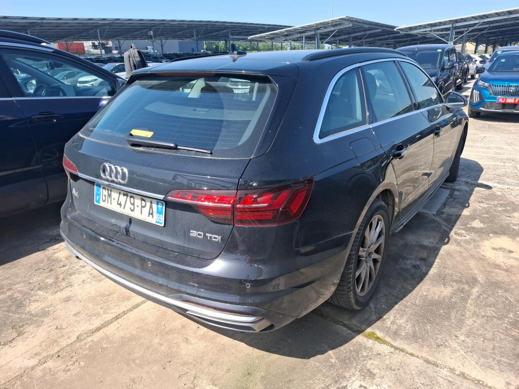 AUDI A4 AVANT 30 TDI 136 S tronic 7 Business Line 2023