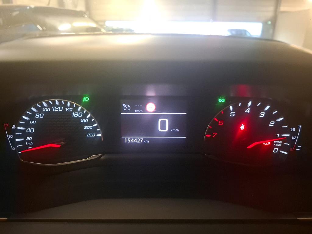 PEUGEOT 2008 PureTech 100 S&S BVM6 Active Pack 2023