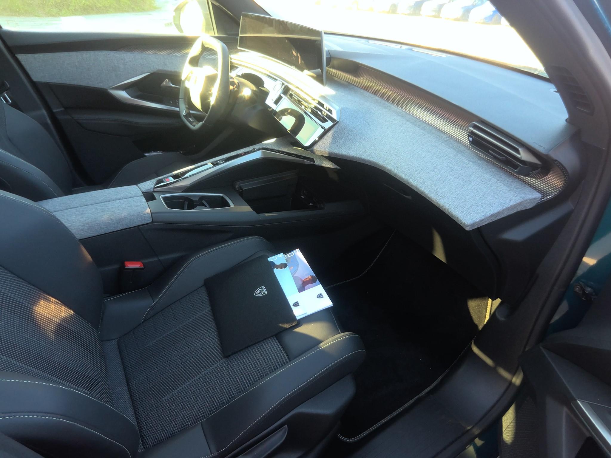 PEUGEOT 5008 Hybrid 145 ch e-DCS6 GT 7PL 2025