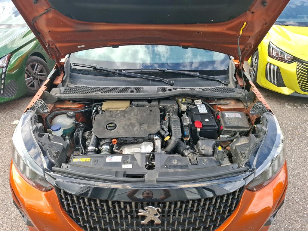 PEUGEOT 2008 BlueHDi 130 S&S EAT8 GT 2021