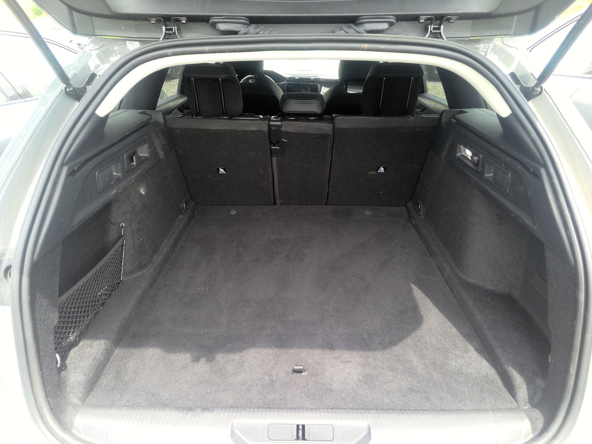 PEUGEOT 308 SW Hybrid 145 e-DCS6 Allure 2025