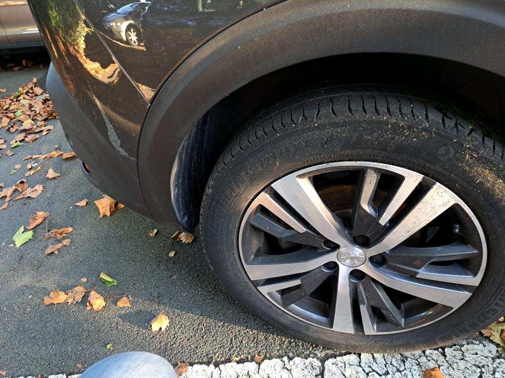 PEUGEOT 5008 PureTech 130ch S&S BVM6 Allure Pack 2023
