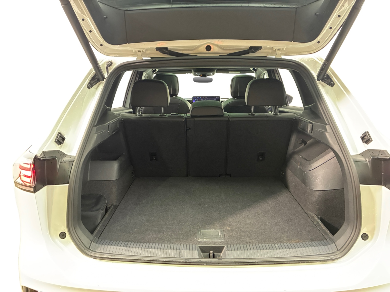 VOLKSWAGEN Tiguan 2.0 TDI 150ch DSG7 R-Line Exclusive 2024